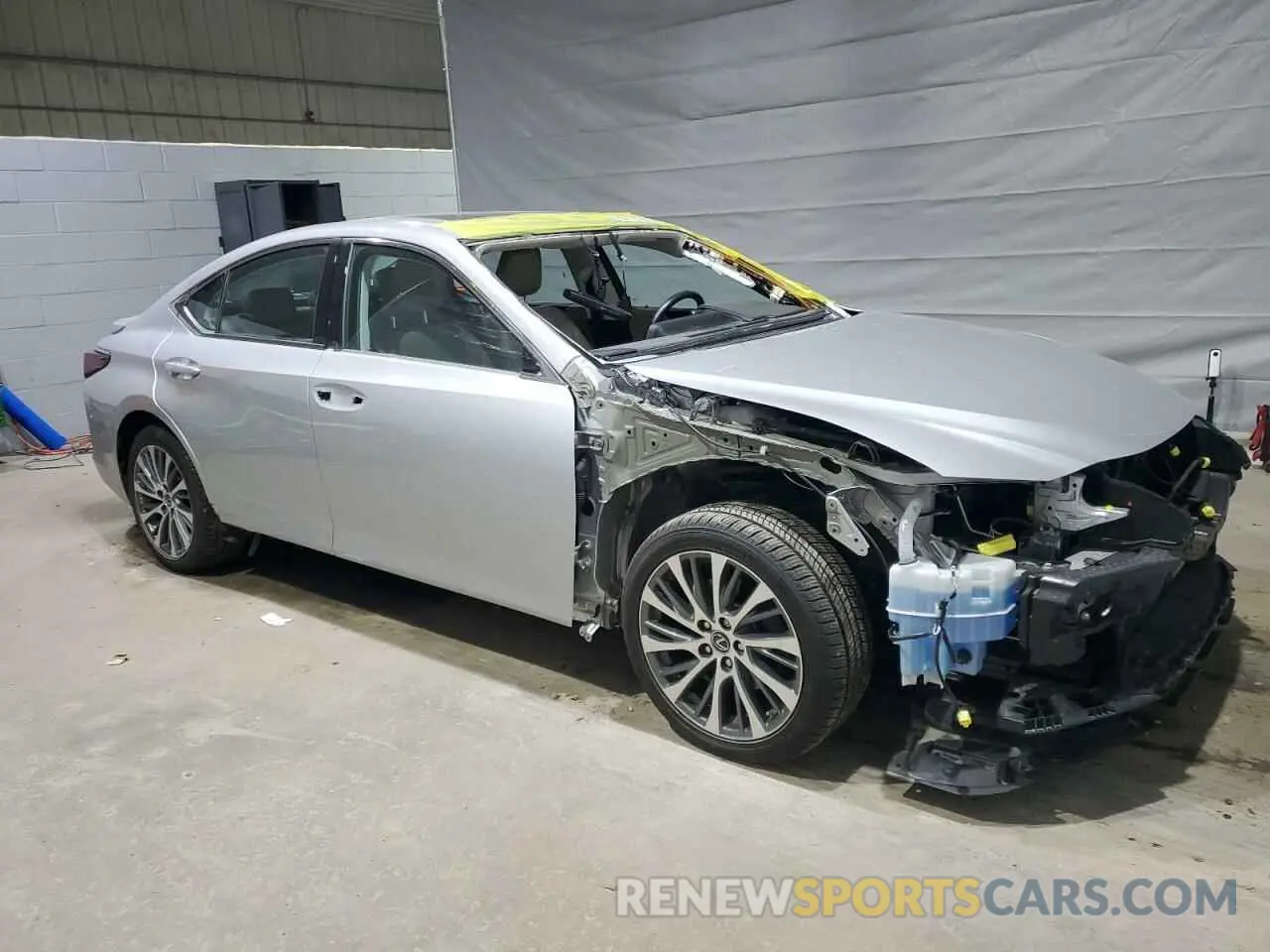 4 Фотография поврежденного автомобиля 58AD11D13MU005655 LEXUS ES250 2021