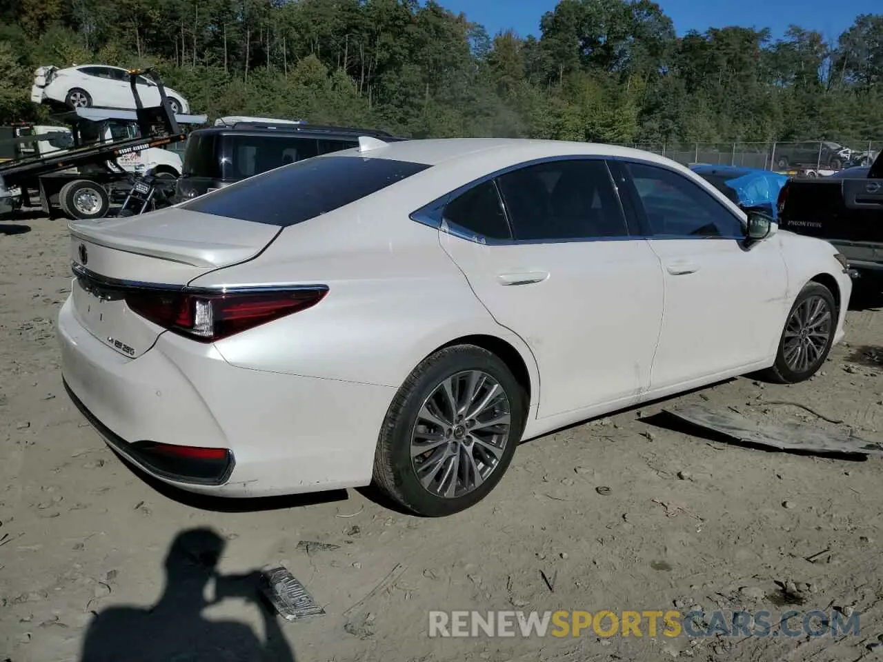 3 Фотография поврежденного автомобиля 58AD11D16MU007089 LEXUS ES250 2021