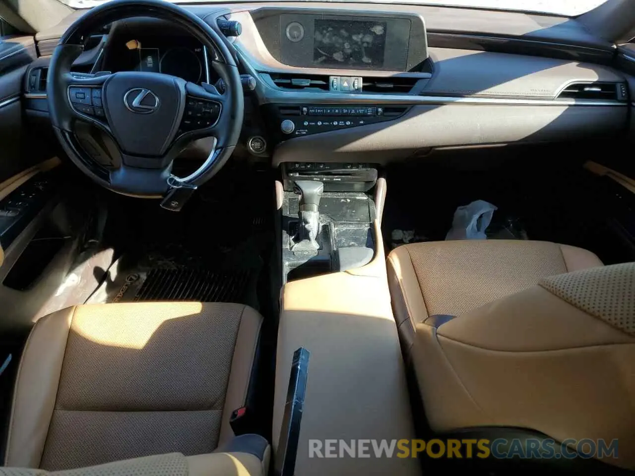 8 Фотография поврежденного автомобиля 58AD11D16MU007089 LEXUS ES250 2021