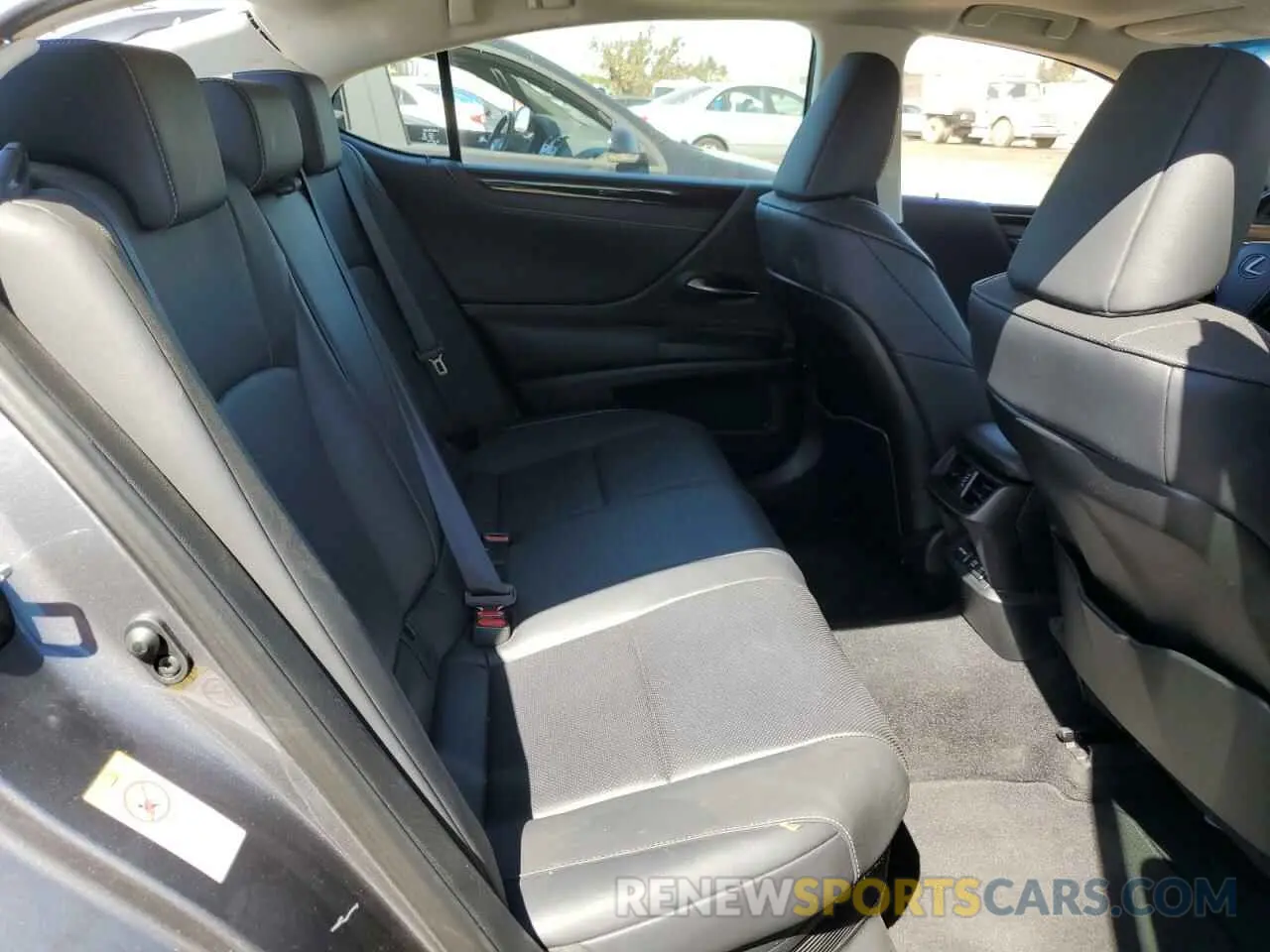 10 Photograph of a damaged car JTHB21B10K2040017 LEXUS ES300 2019