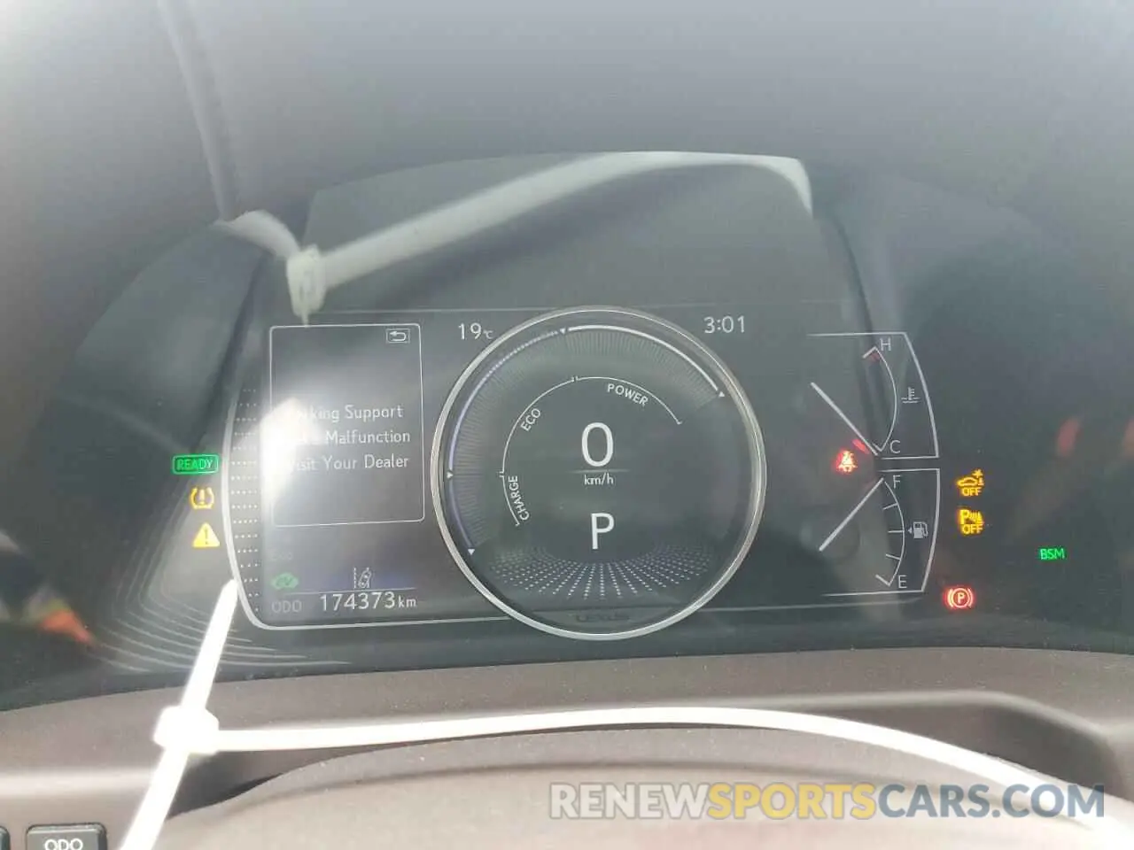 9 Photograph of a damaged car JTHB21B14K2010387 LEXUS ES300 2019