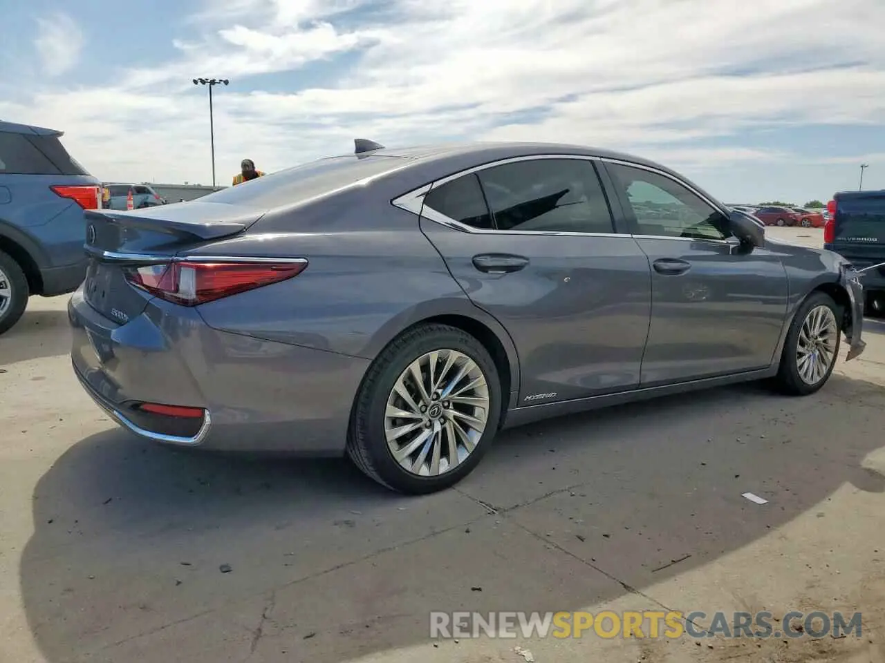 3 Photograph of a damaged car JTHB21B14K2034267 LEXUS ES300 2019