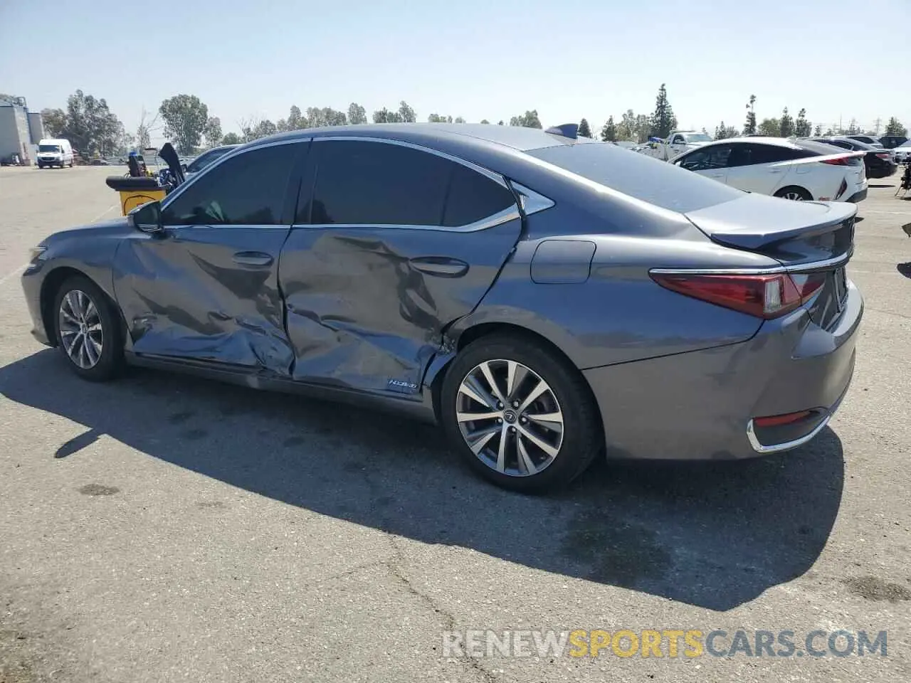 2 Photograph of a damaged car 58AC21B12LU006208 LEXUS ES300 2020