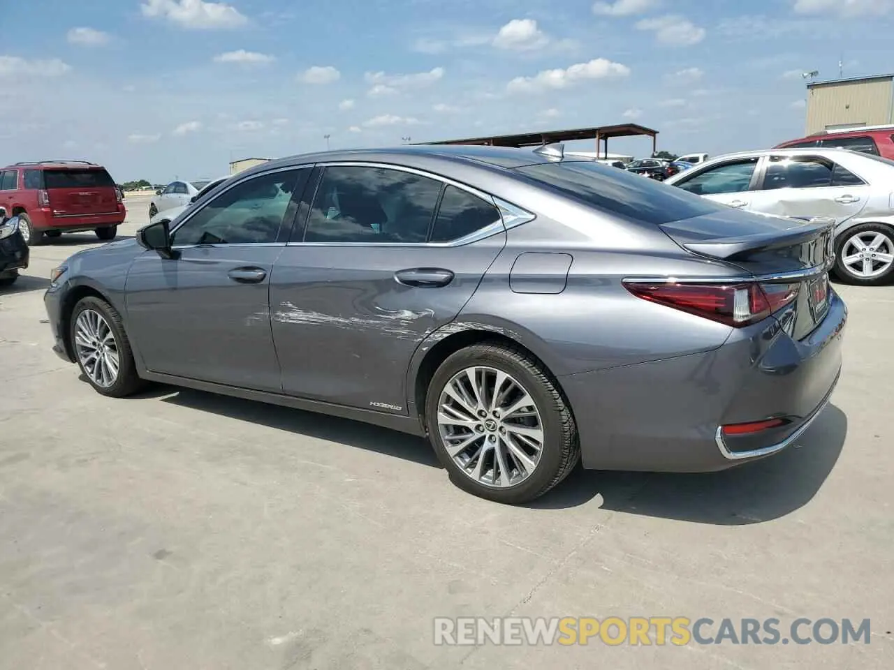 2 Фотография поврежденного автомобиля 58AD21B13LU005590 LEXUS ES300 2020