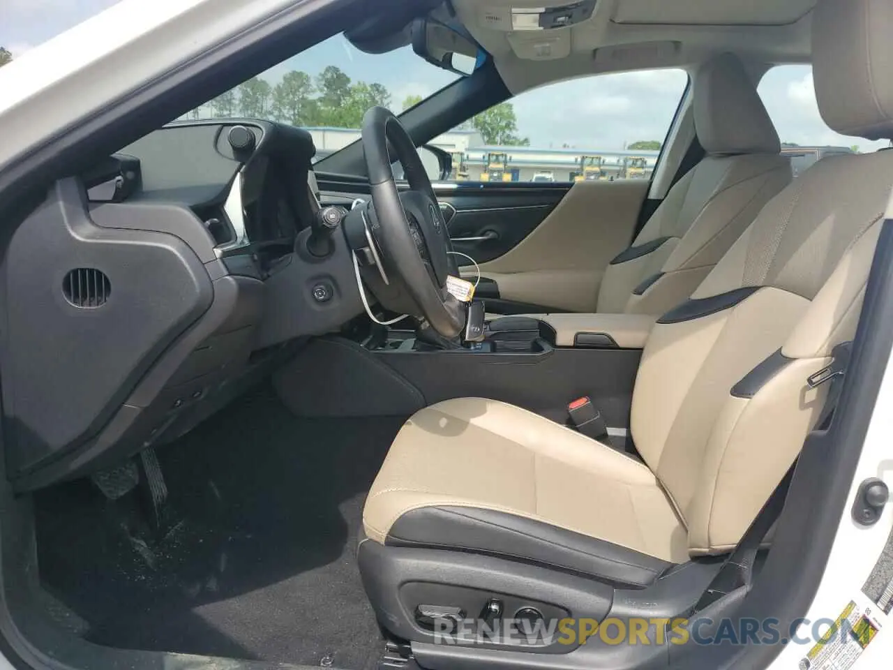 7 Фотография поврежденного автомобиля 58AD21B17LU009951 LEXUS ES300 2020