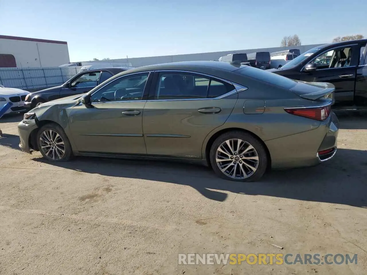2 Фотография поврежденного автомобиля 58AD21B18LU006072 LEXUS ES300 2020