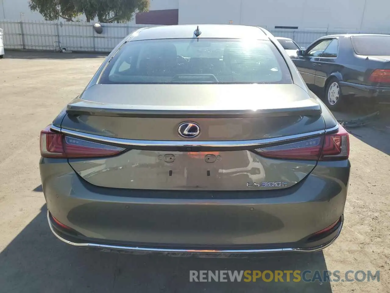 6 Фотография поврежденного автомобиля 58AD21B18LU006072 LEXUS ES300 2020