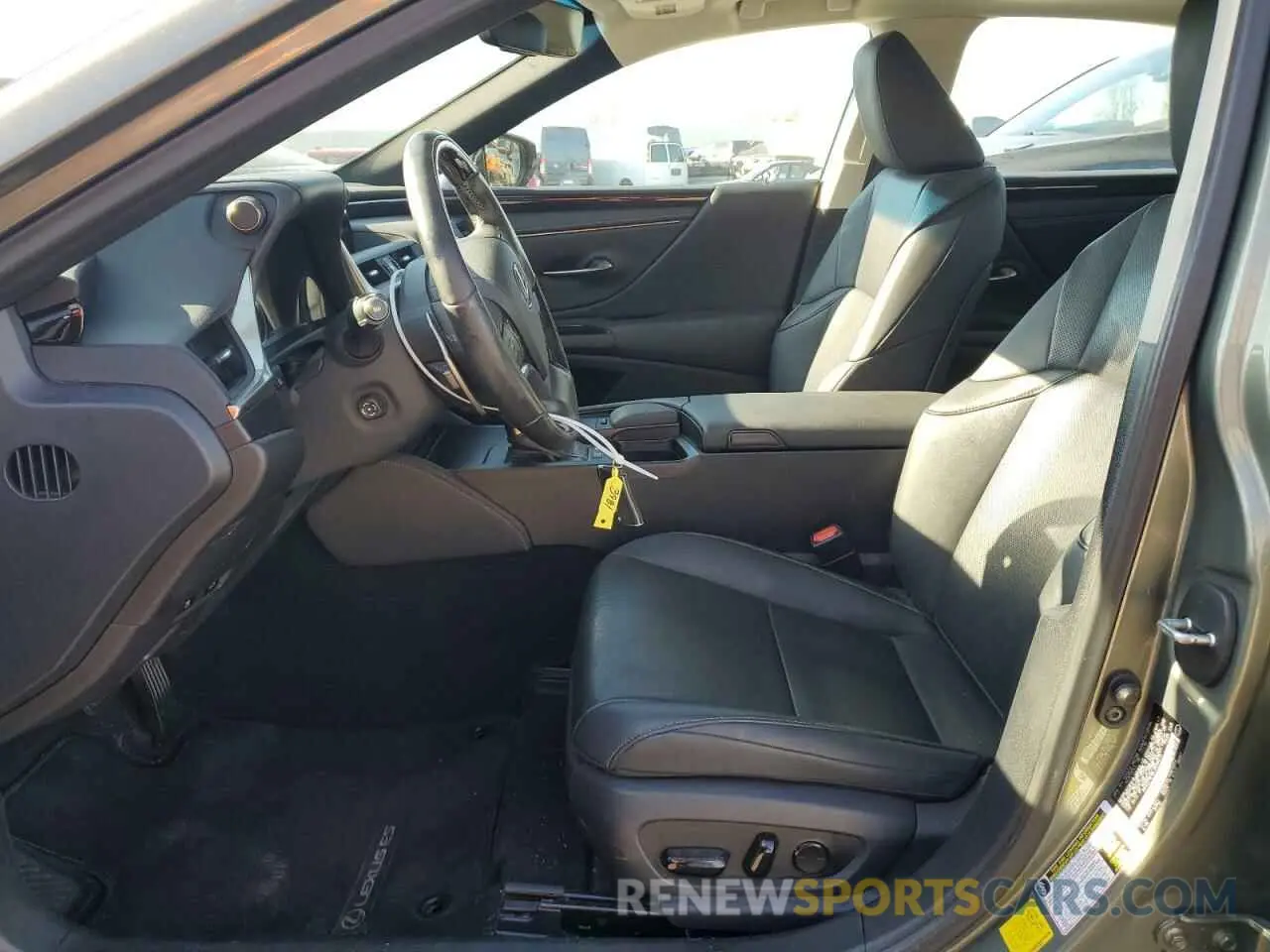7 Фотография поврежденного автомобиля 58AD21B18LU006072 LEXUS ES300 2020