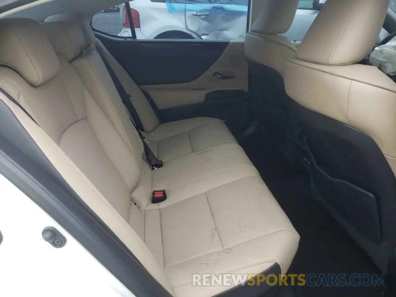 6 Photograph of a damaged car 58AD21B1XLU008664 LEXUS ES300 2020