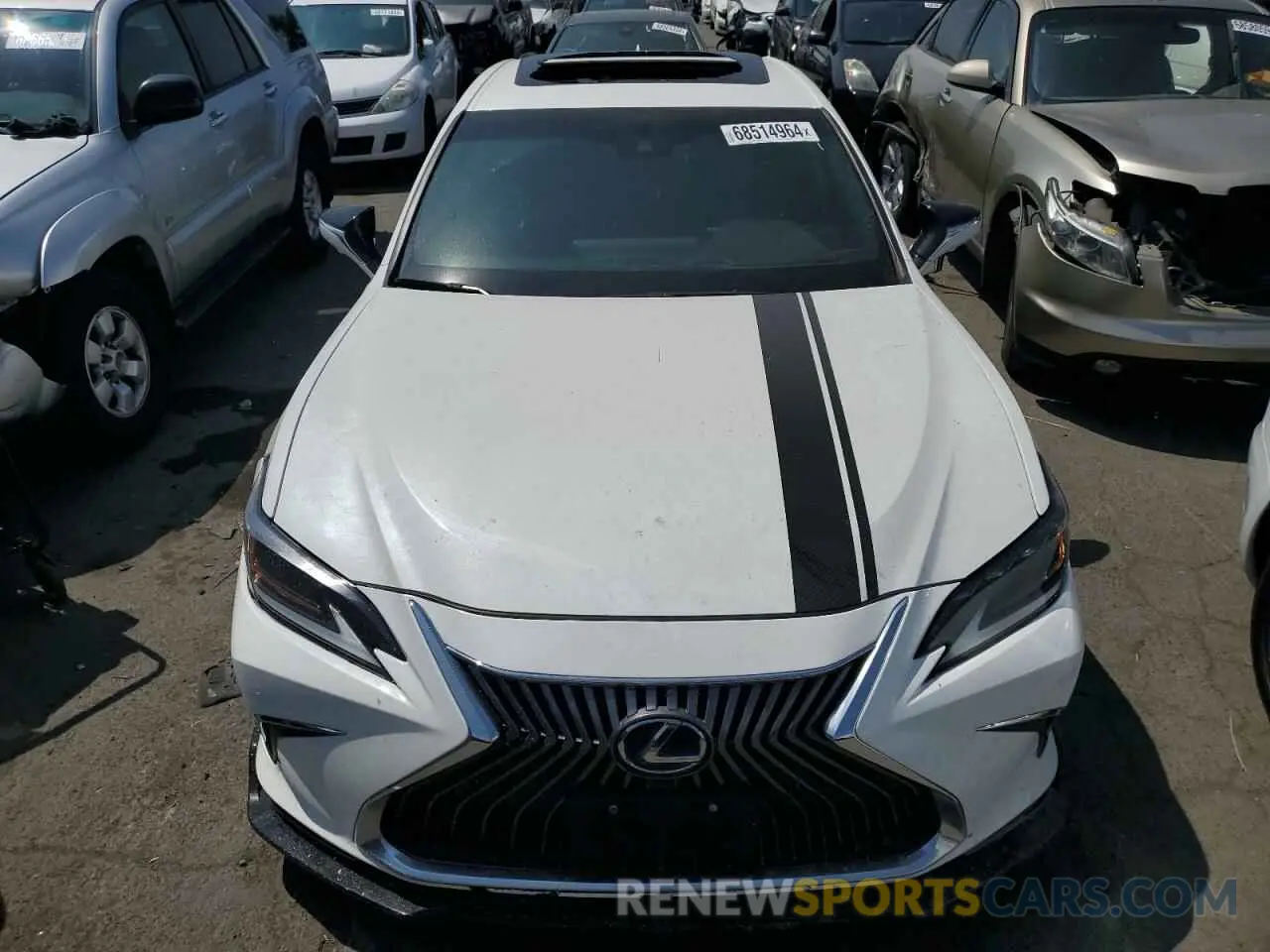5 Photograph of a damaged car 58AE21B17LU010800 LEXUS ES300 2020
