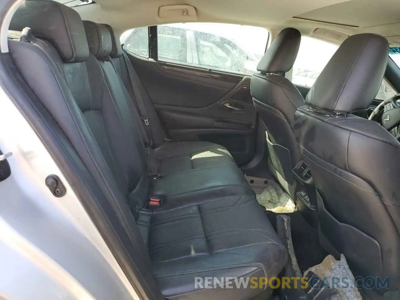 10 Photograph of a damaged car 58AF21B13LU009681 LEXUS ES300 2020