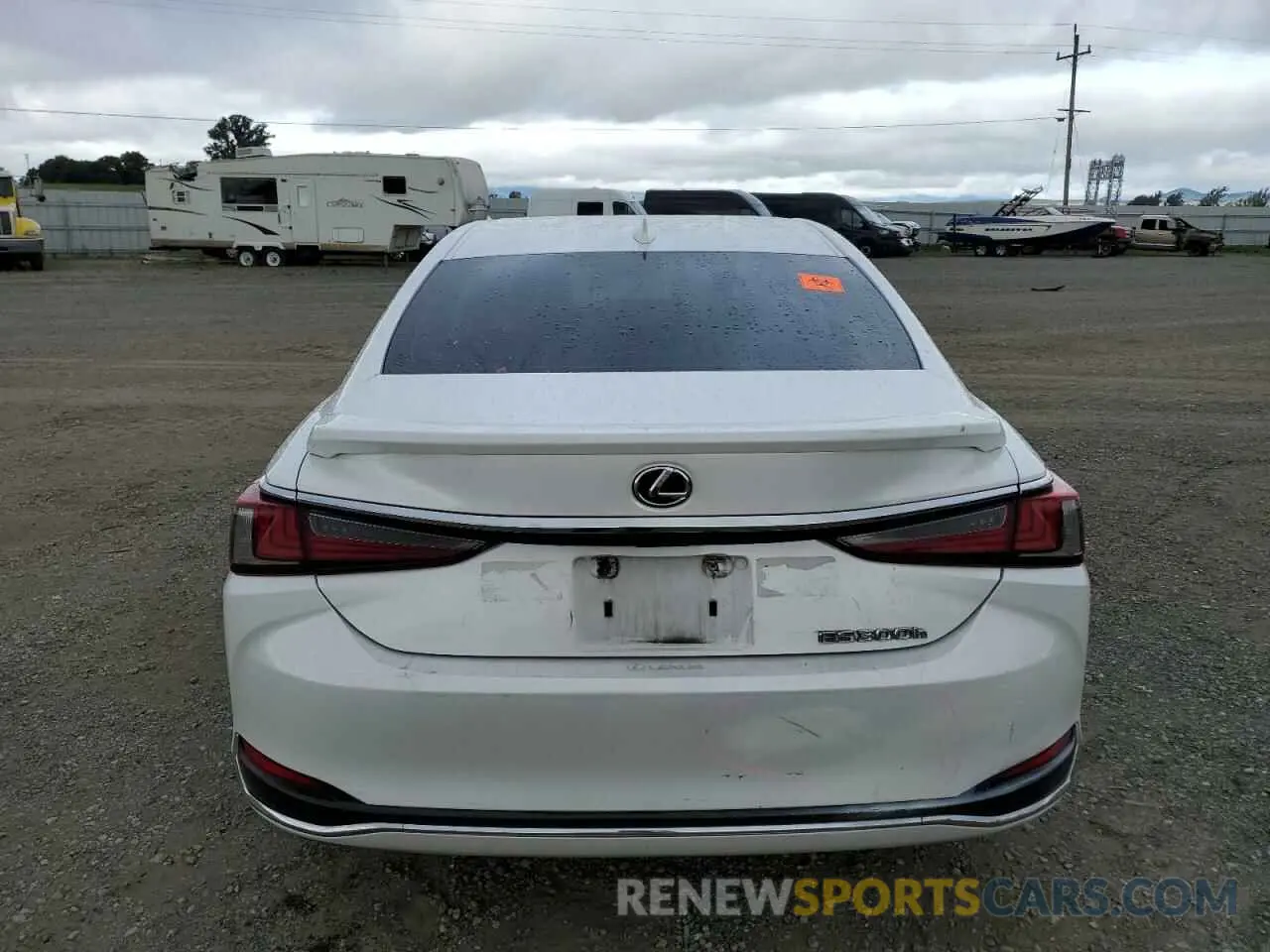 6 Photograph of a damaged car 58ACA1C10MU011247 LEXUS ES300 2021
