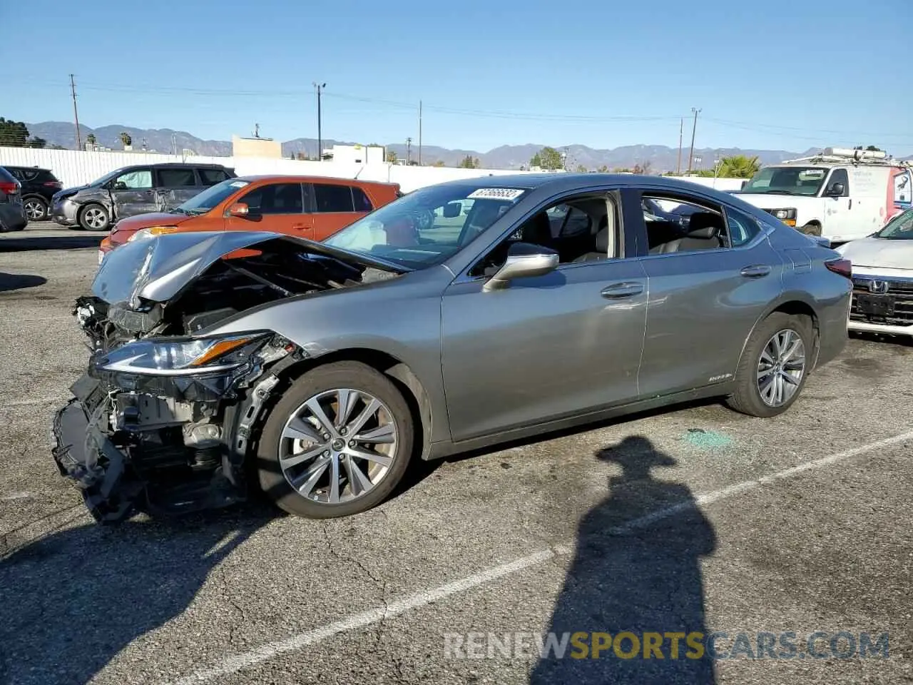1 Photograph of a damaged car 58ACA1C13MU005409 LEXUS ES300 2021