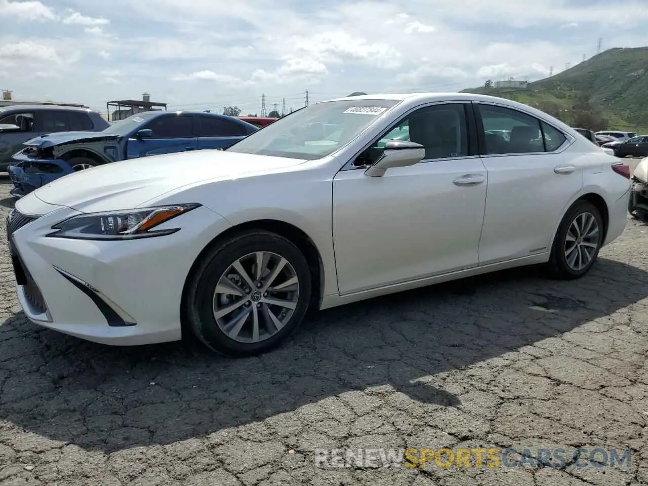 1 Photograph of a damaged car 58ACA1C18MU003462 LEXUS ES300 2021