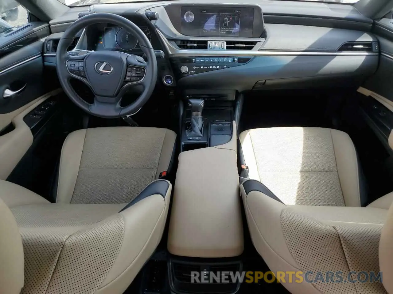 8 Photograph of a damaged car 58ACA1C18MU003462 LEXUS ES300 2021