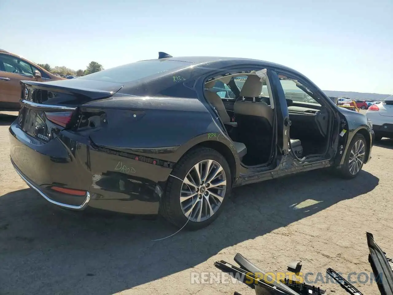 3 Photograph of a damaged car 58ADA1C12MU009178 LEXUS ES300 2021