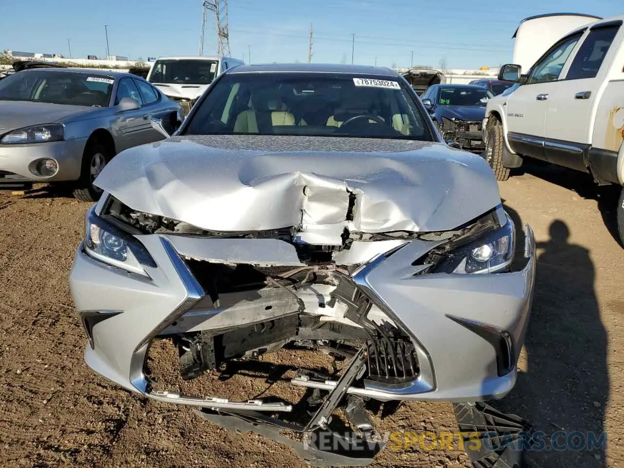 5 Photograph of a damaged car 58ADA1C13MU002448 LEXUS ES300 2021