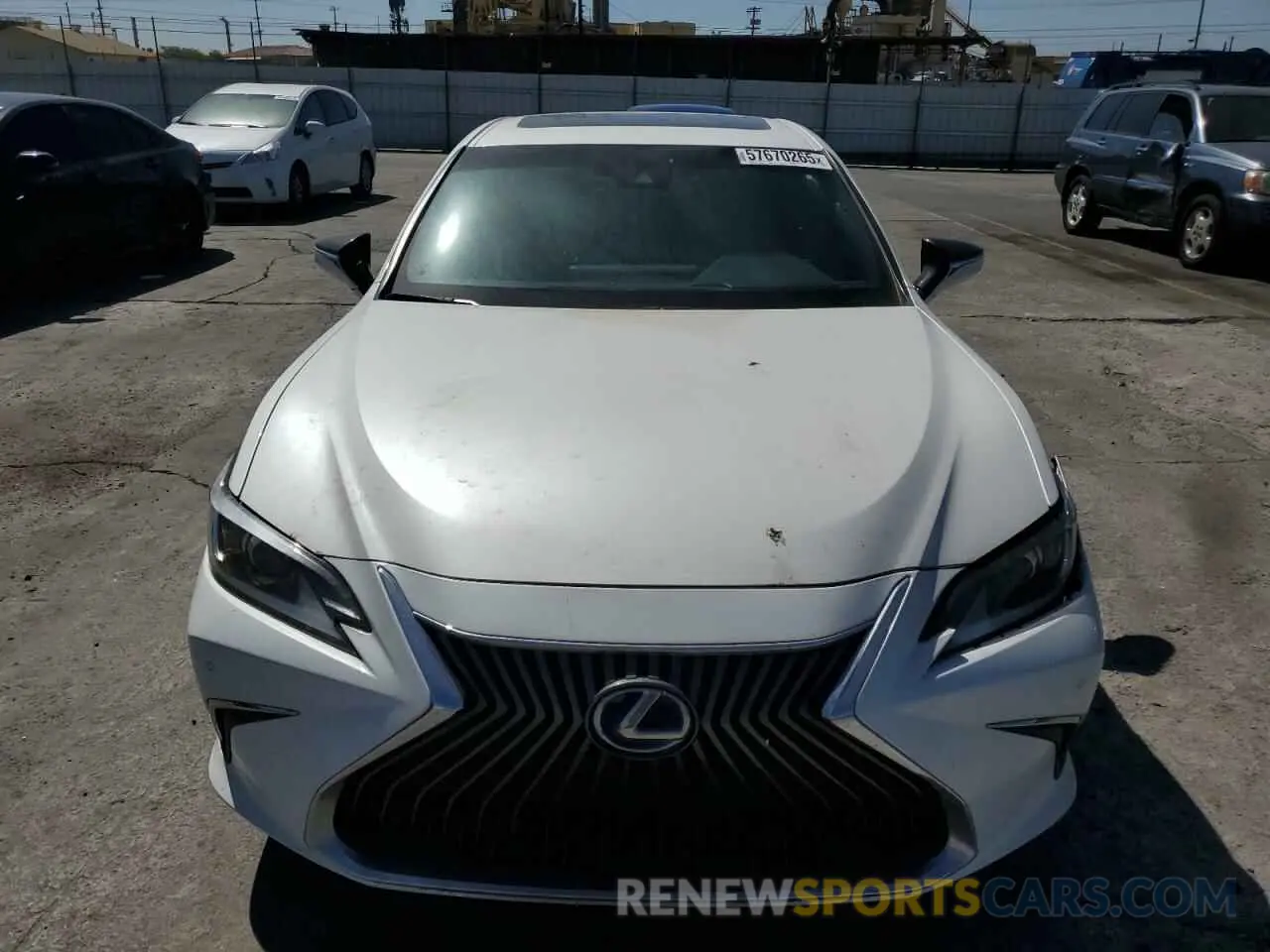 5 Photograph of a damaged car 58ADA1C15MU003150 LEXUS ES300 2021