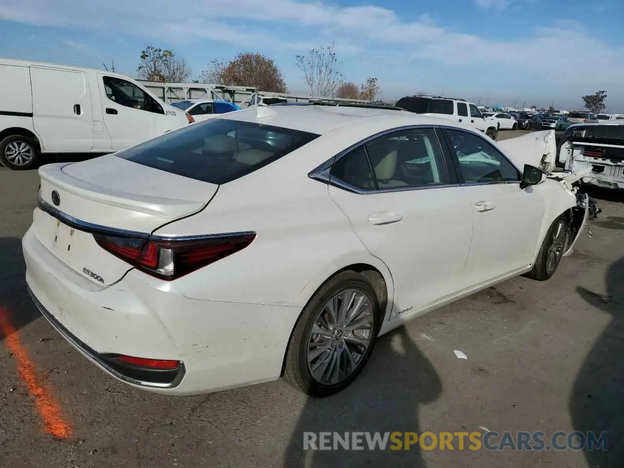 3 Фотография поврежденного автомобиля 58ADA1C15MU006386 LEXUS ES300 2021