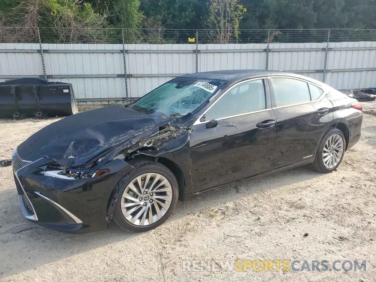 1 Photograph of a damaged car 58AEA1C17MU001369 LEXUS ES300 2021