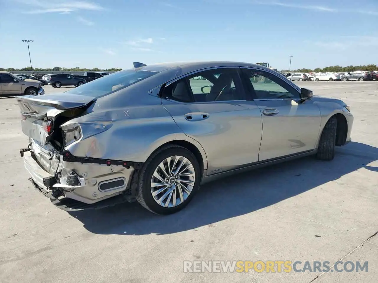 3 Фотография поврежденного автомобиля 58AFA1C10MU004330 LEXUS ES300 2021
