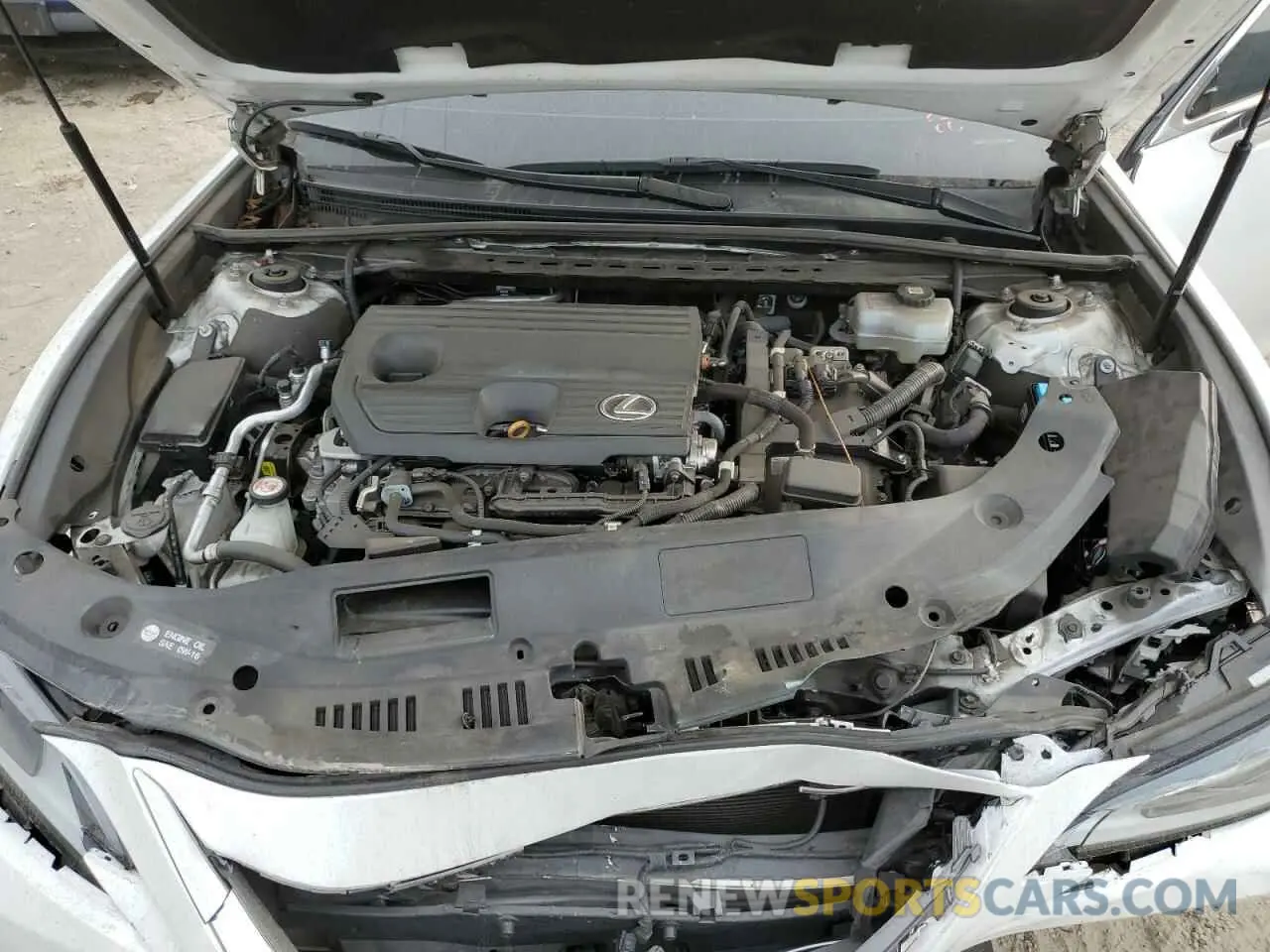 11 Photograph of a damaged car 58ACA1C13NU015522 LEXUS ES300 2022