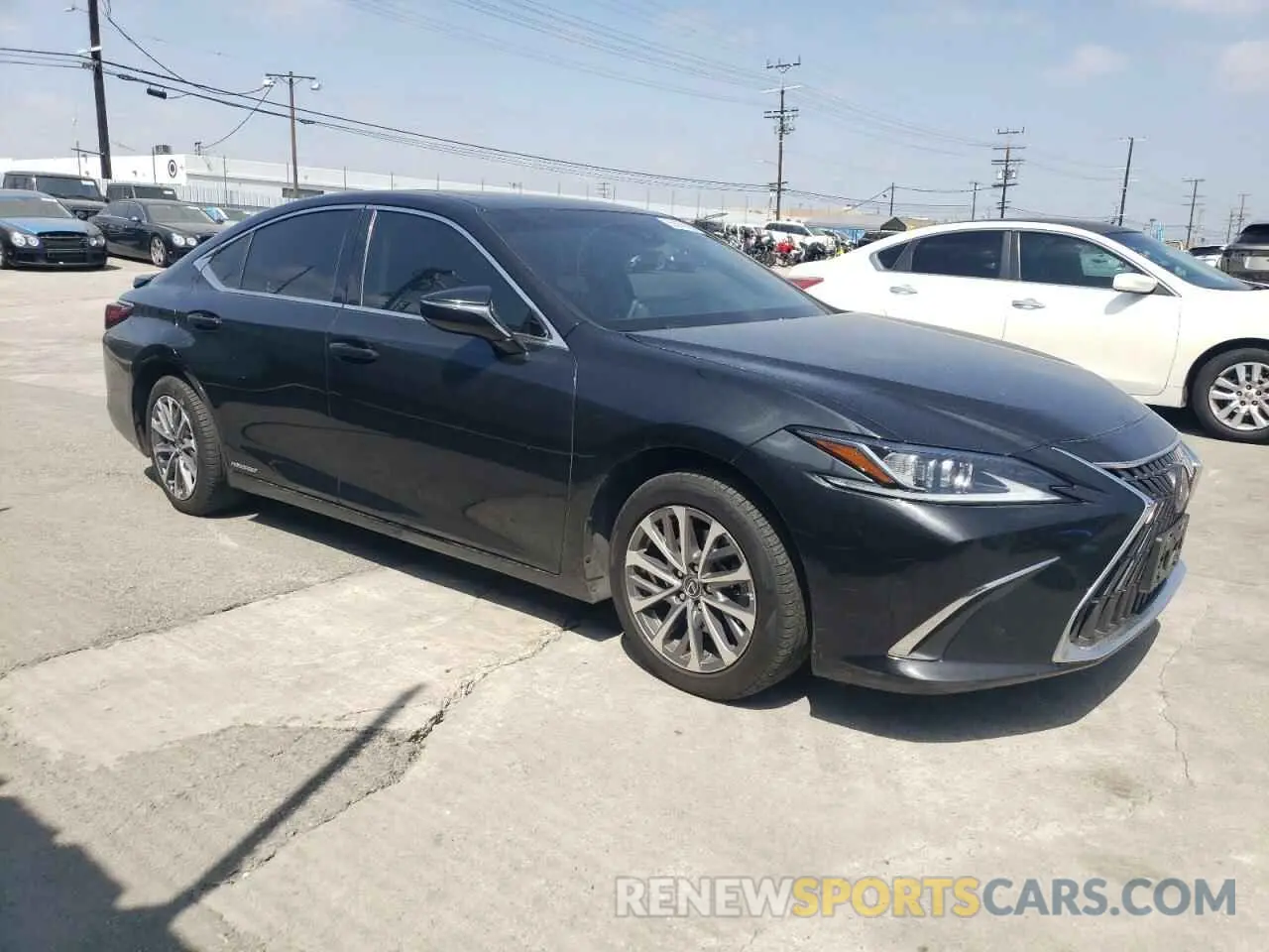 4 Photograph of a damaged car 58ACA1C15NU020821 LEXUS ES300 2022