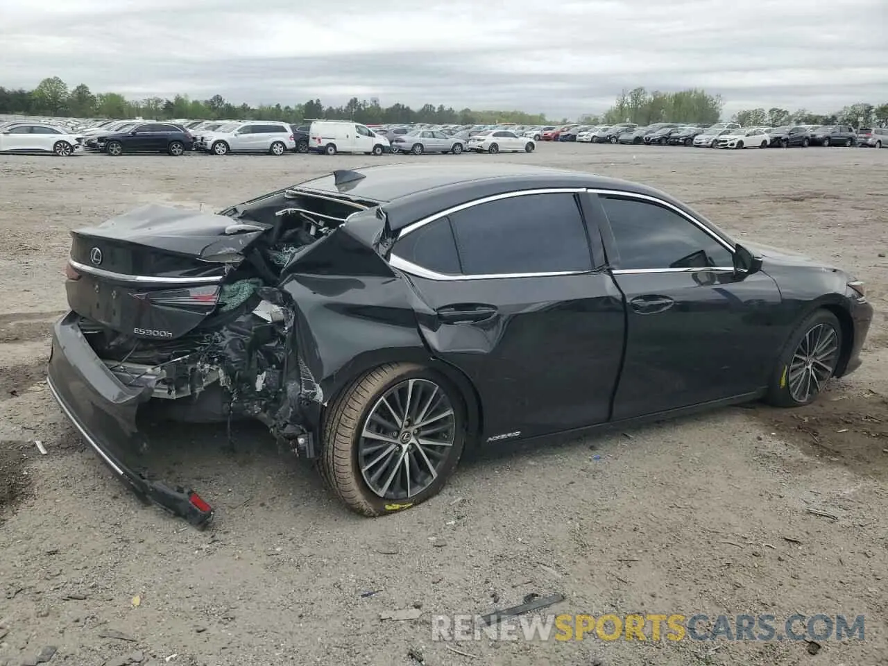 3 Photograph of a damaged car 58ADA1C16NU026003 LEXUS ES300 2022