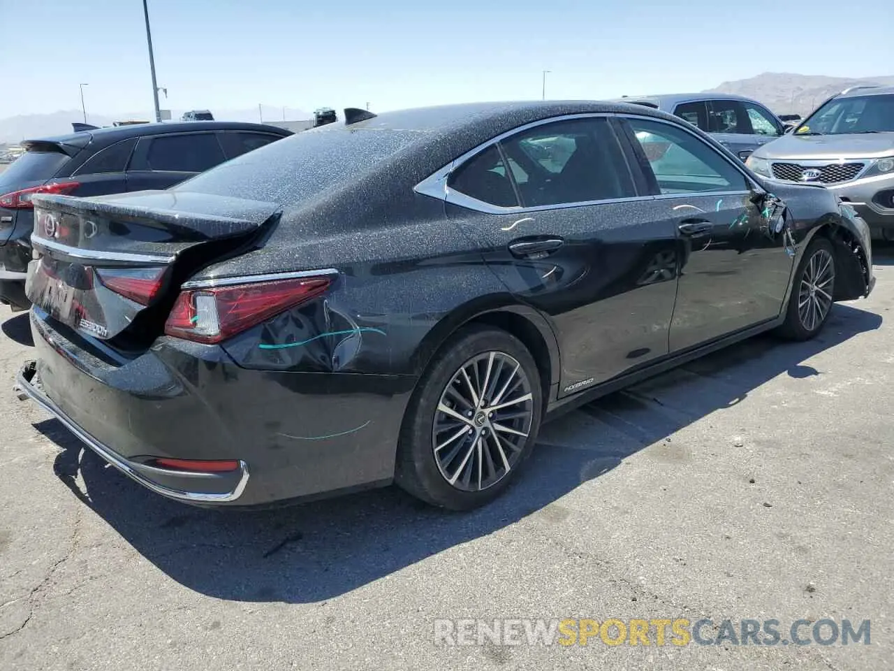 3 Фотография поврежденного автомобиля 58ADA1C18NU021319 LEXUS ES300 2022
