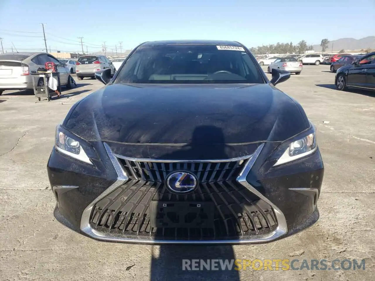 5 Photograph of a damaged car 58ADA1C18NU024057 LEXUS ES300 2022