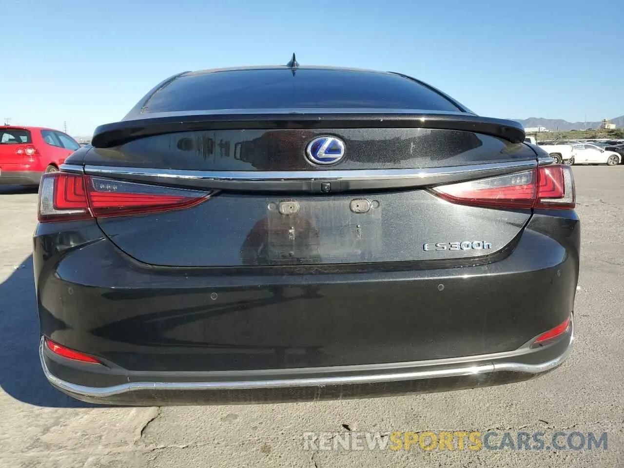 6 Photograph of a damaged car 58ADA1C19NU017926 LEXUS ES300 2022