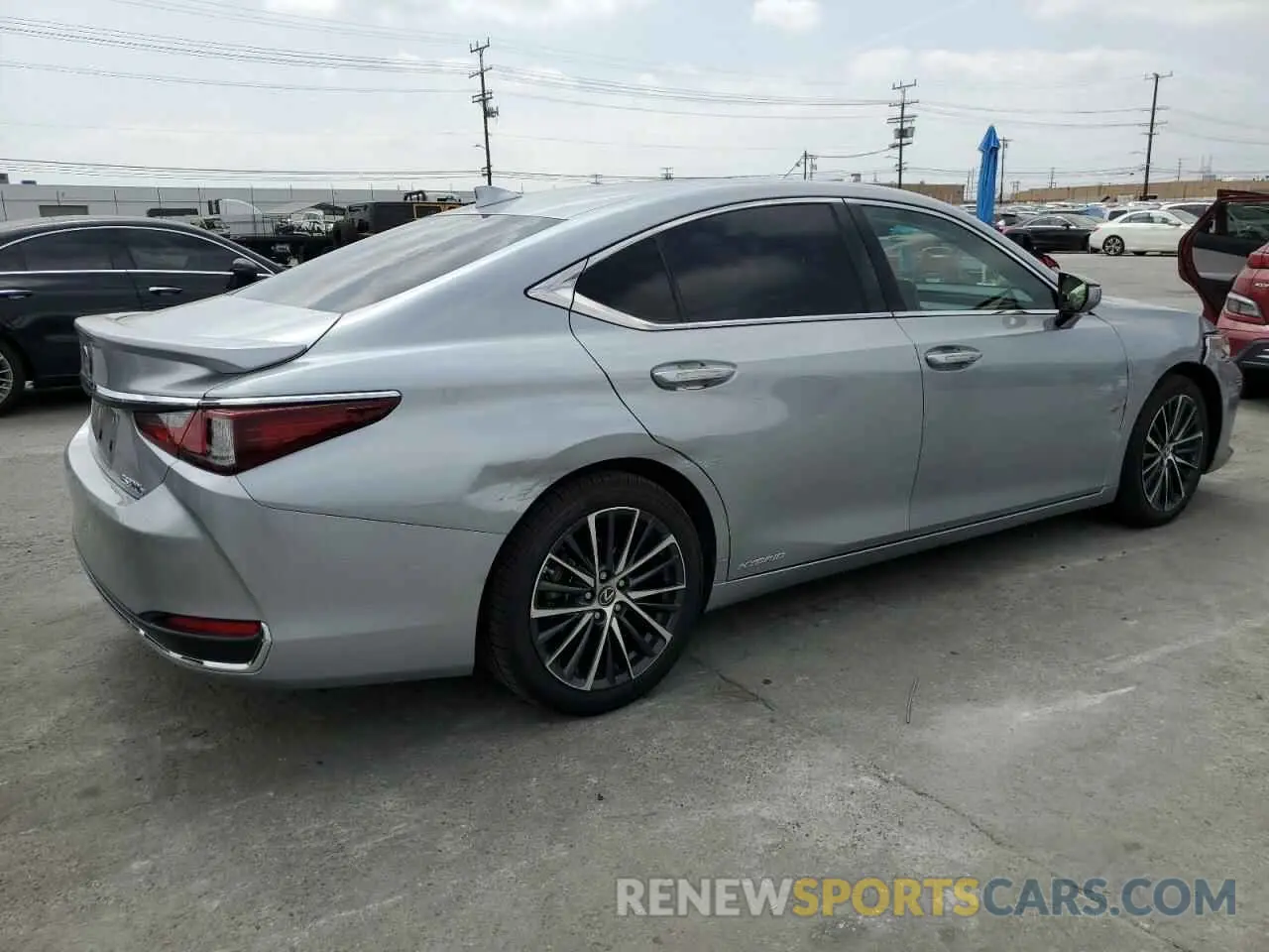 3 Фотография поврежденного автомобиля 58ADA1C19NU025850 LEXUS ES300 2022