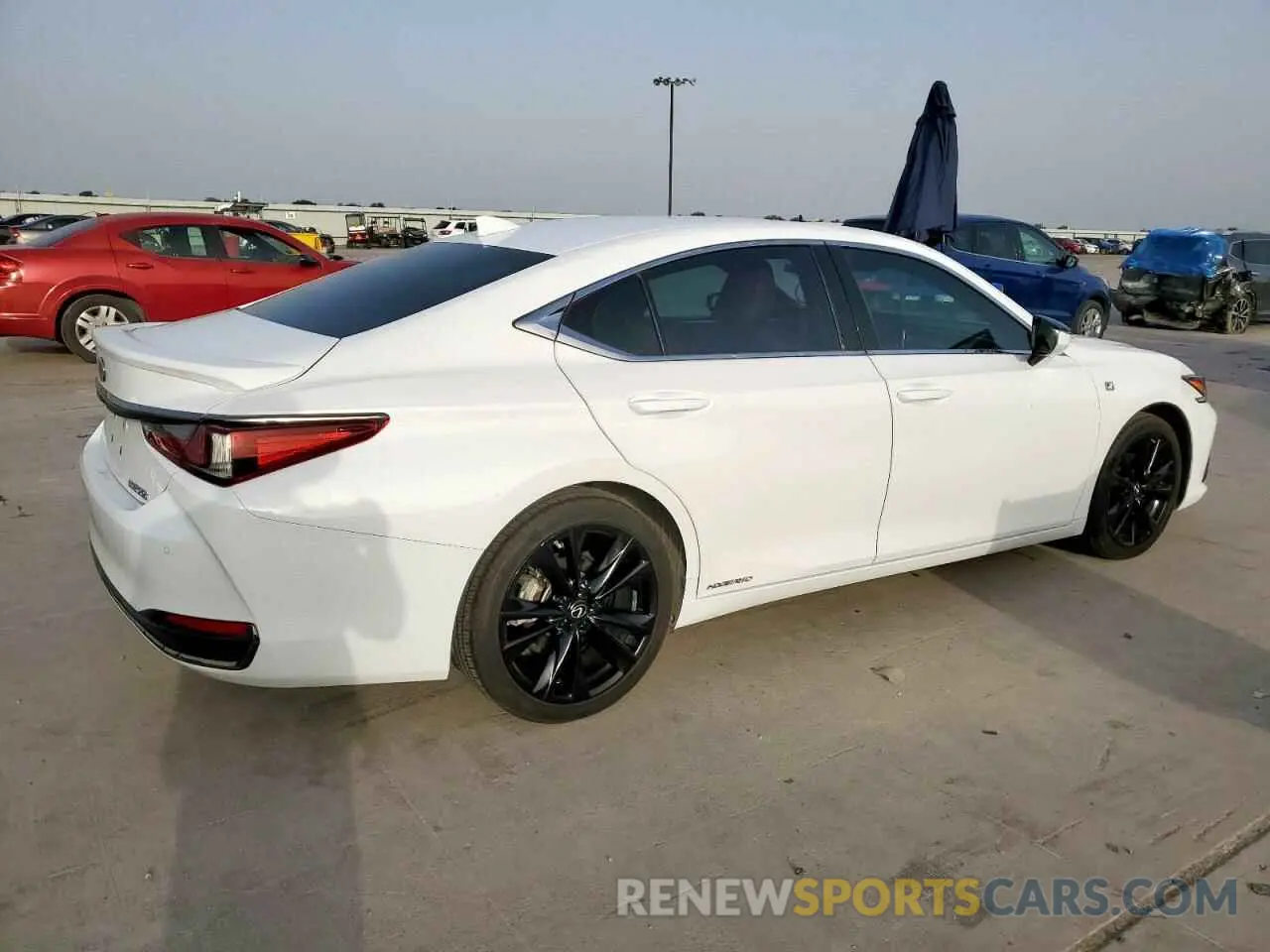 3 Фотография поврежденного автомобиля 58AGA1C19NU015929 LEXUS ES300 2022