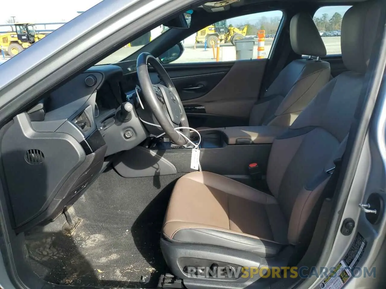 7 Фотография поврежденного автомобиля 58ADA1C17PU031374 LEXUS ES300 2023