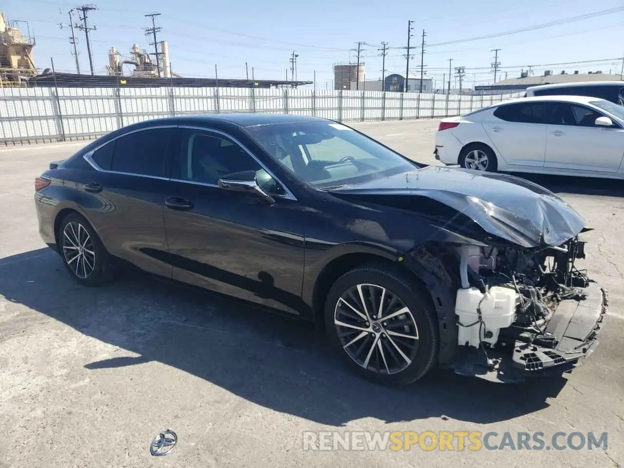 4 Photograph of a damaged car 58ADA1C18PU027236 LEXUS ES300 2023