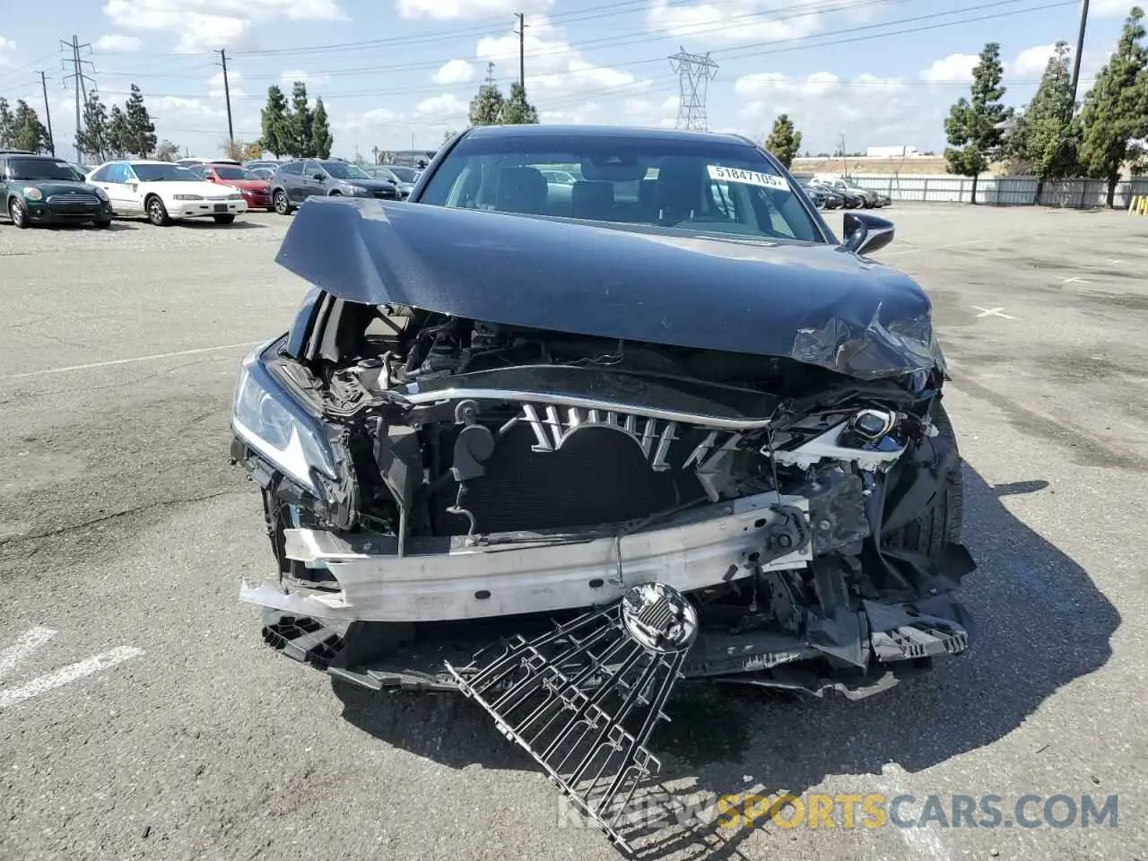 5 Photograph of a damaged car 58ADA1C14RU041377 LEXUS ES300 2024