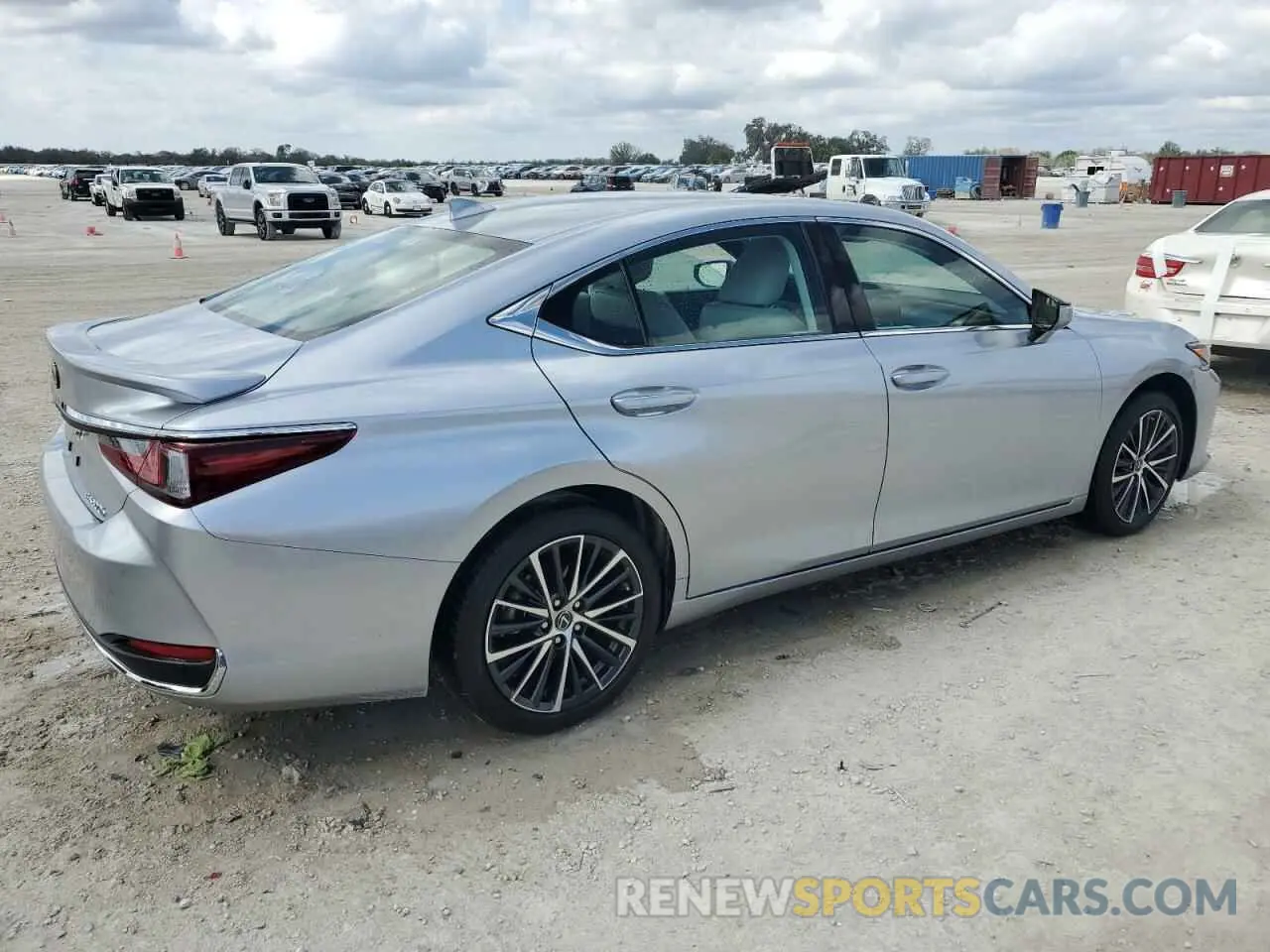 3 Photograph of a damaged car 58ADA1C15RU038391 LEXUS ES300 2024