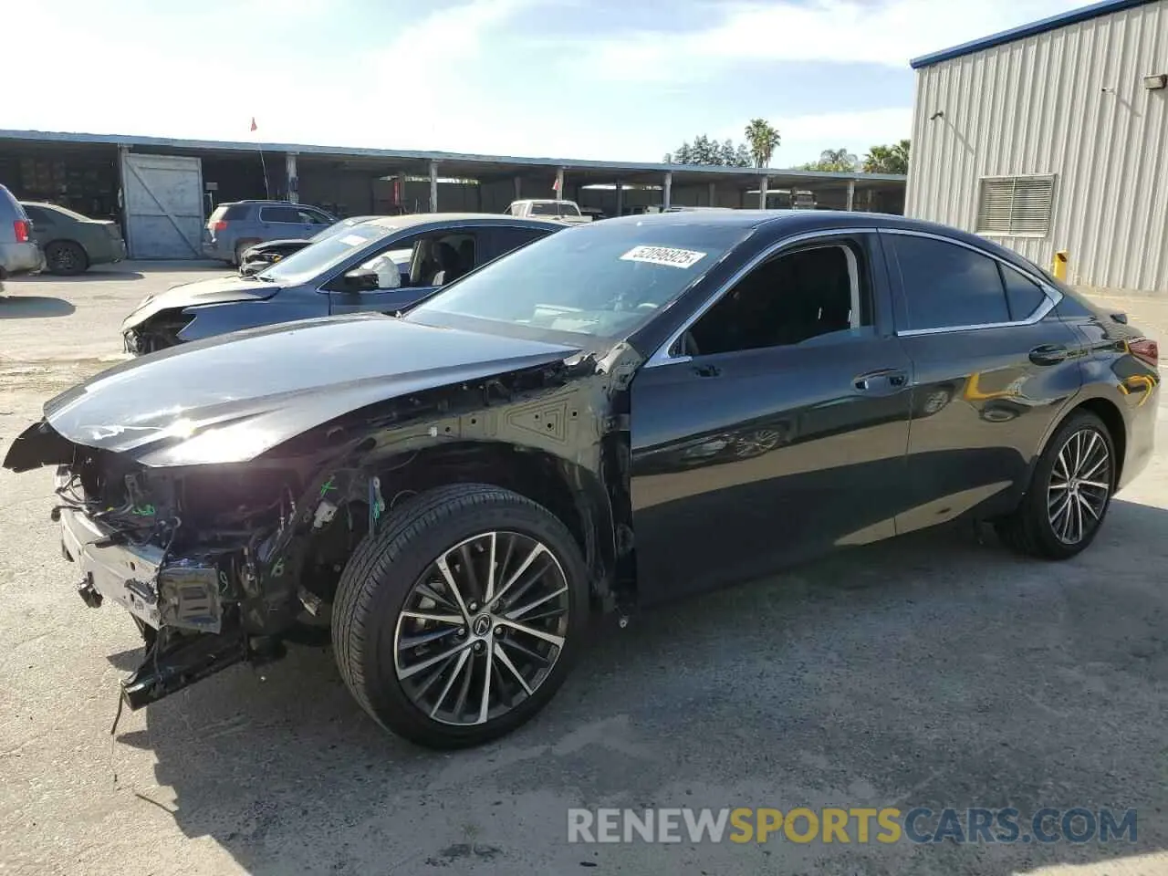 1 Фотография поврежденного автомобиля 58ADA1C16RU047309 LEXUS ES300 2024