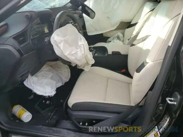 7 Photograph of a damaged car 58ADA1C18RU054083 LEXUS ES300 2024