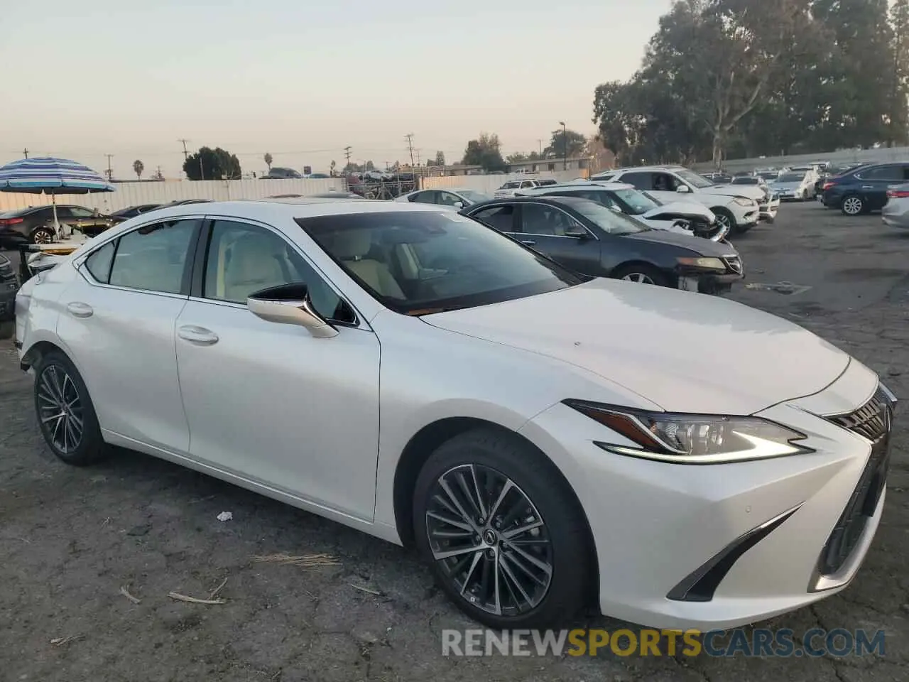 4 Photograph of a damaged car 58ADA1C19RU053234 LEXUS ES300 2024