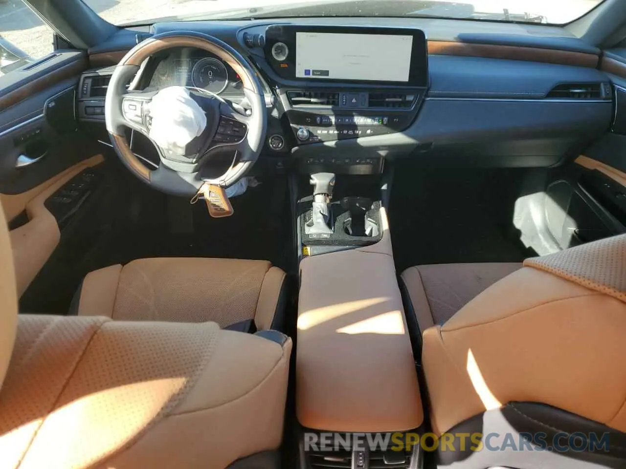 8 Фотография поврежденного автомобиля 58AEA1C18RU053312 LEXUS ES300 2024