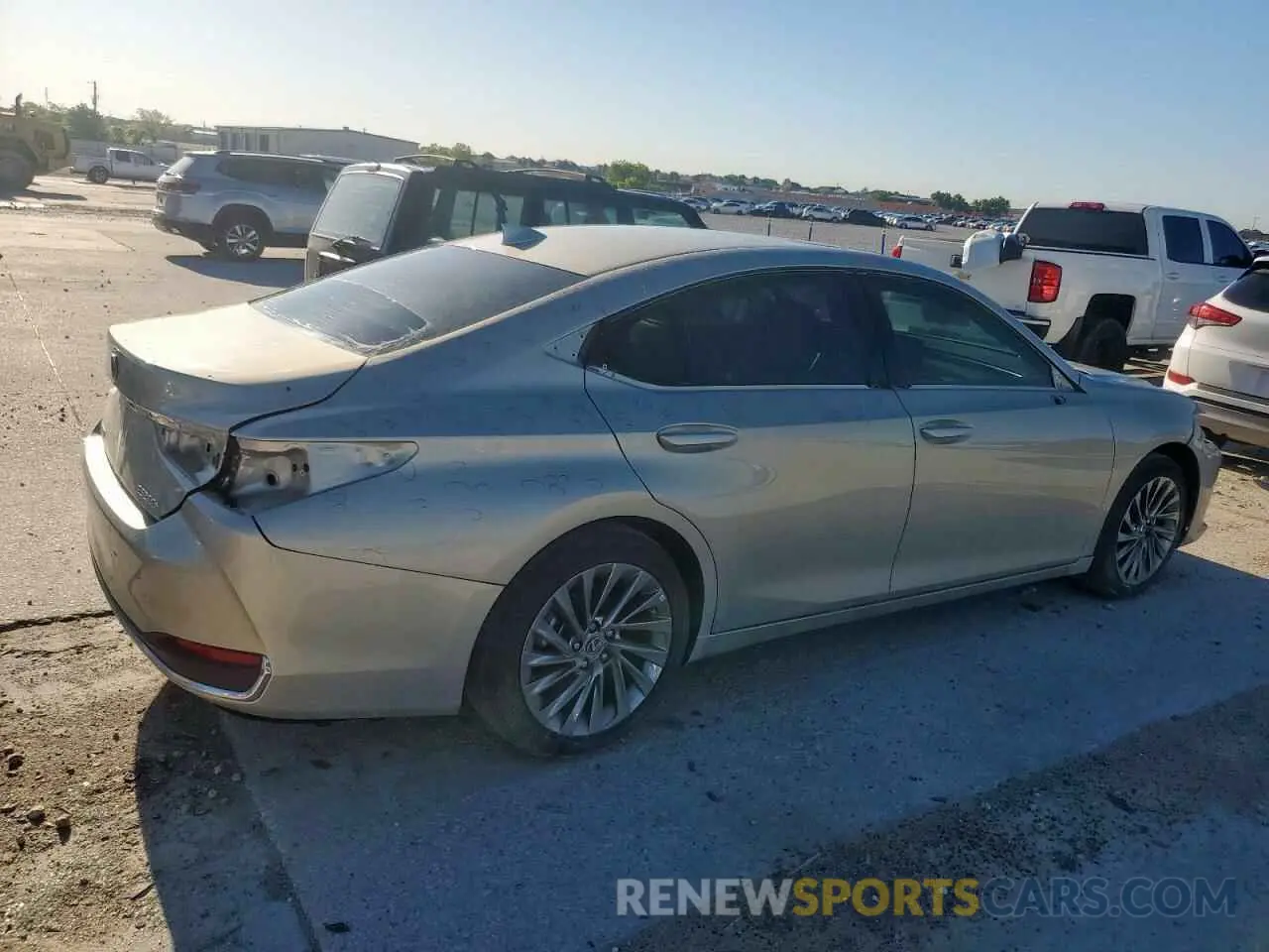 3 Photograph of a damaged car 58AFA1C11RU041670 LEXUS ES300 2024