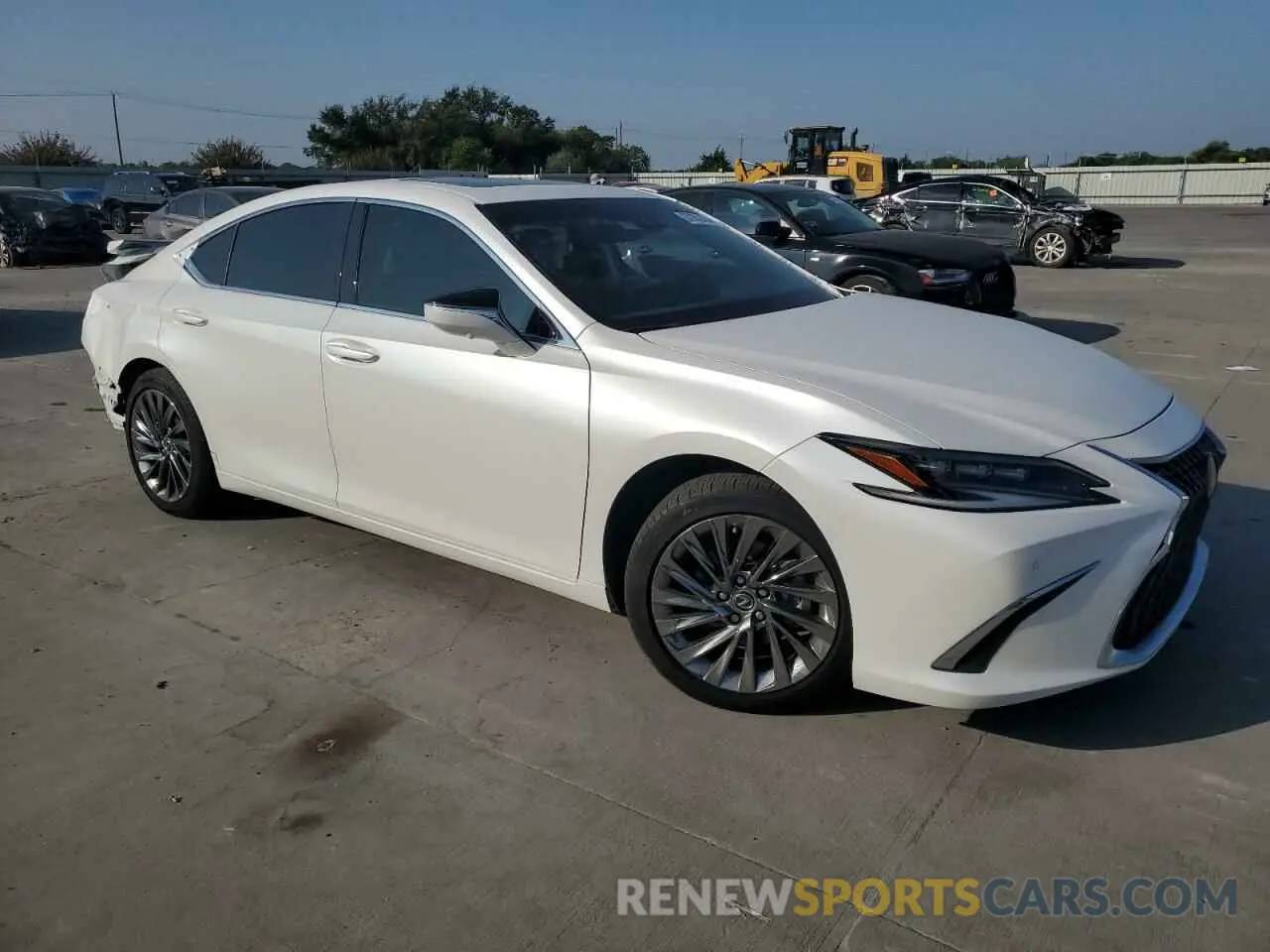 4 Photograph of a damaged car 58AFA1C12RU037515 LEXUS ES300 2024