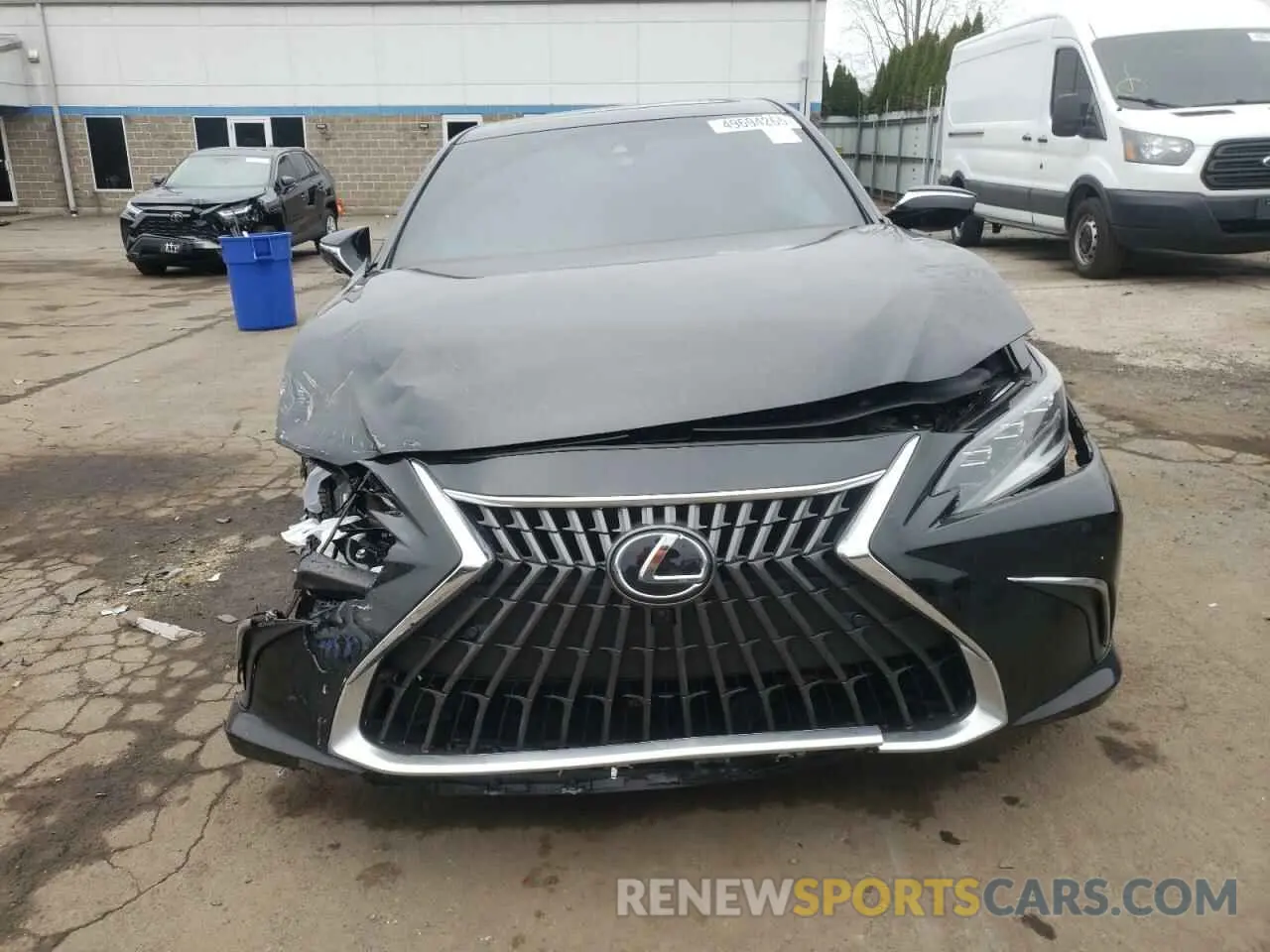 5 Photograph of a damaged car 58AFA1C13RU052086 LEXUS ES300 2024