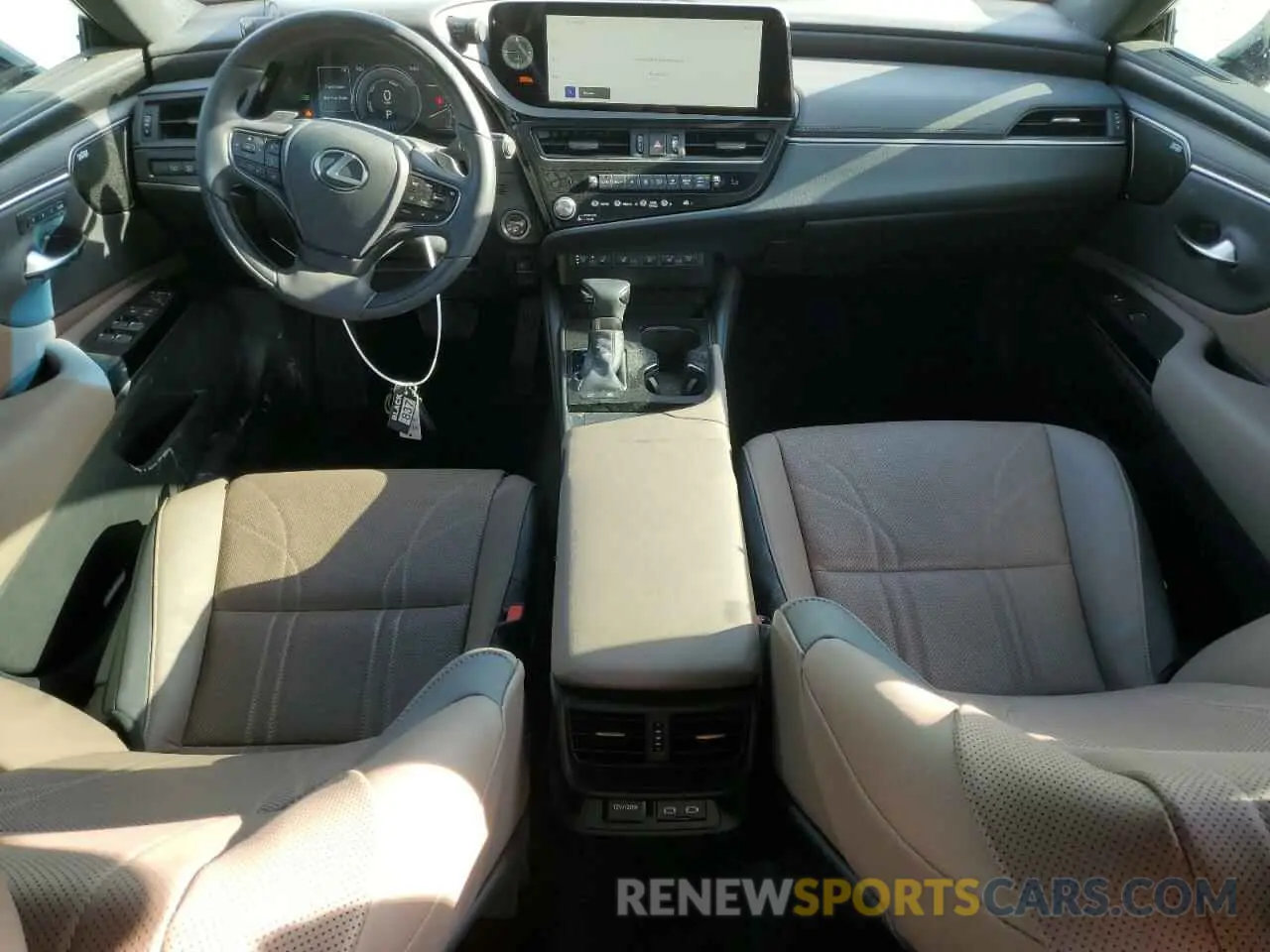 8 Photograph of a damaged car 58AFA1C17RU039969 LEXUS ES300 2024