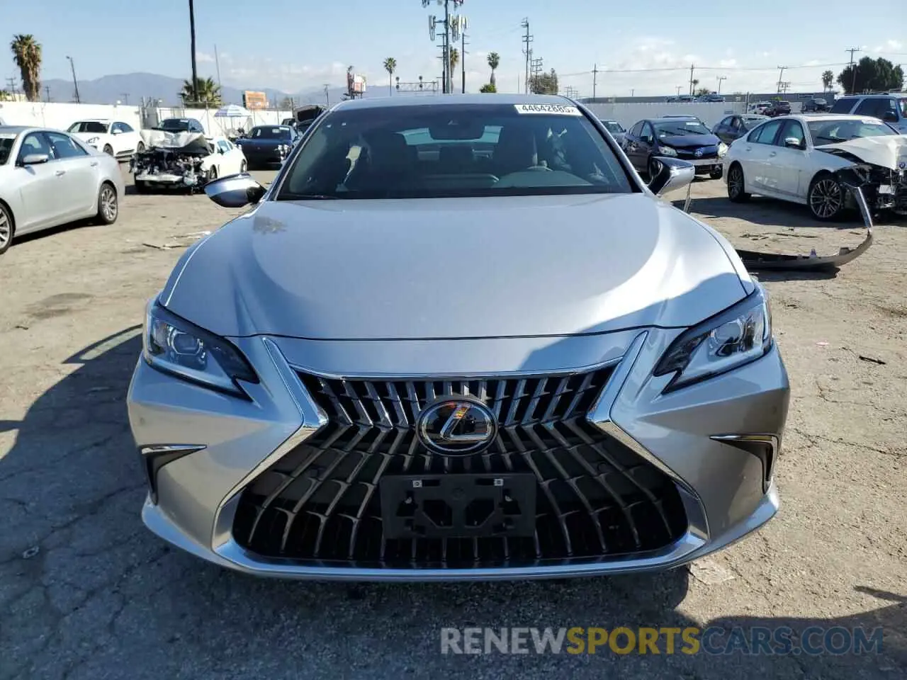 5 Photograph of a damaged car 58ADA1C11SU054626 LEXUS ES300 2025