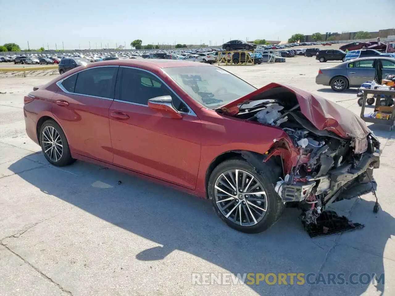 4 Photograph of a damaged car 58ADA1C15SU059327 LEXUS ES300 2025