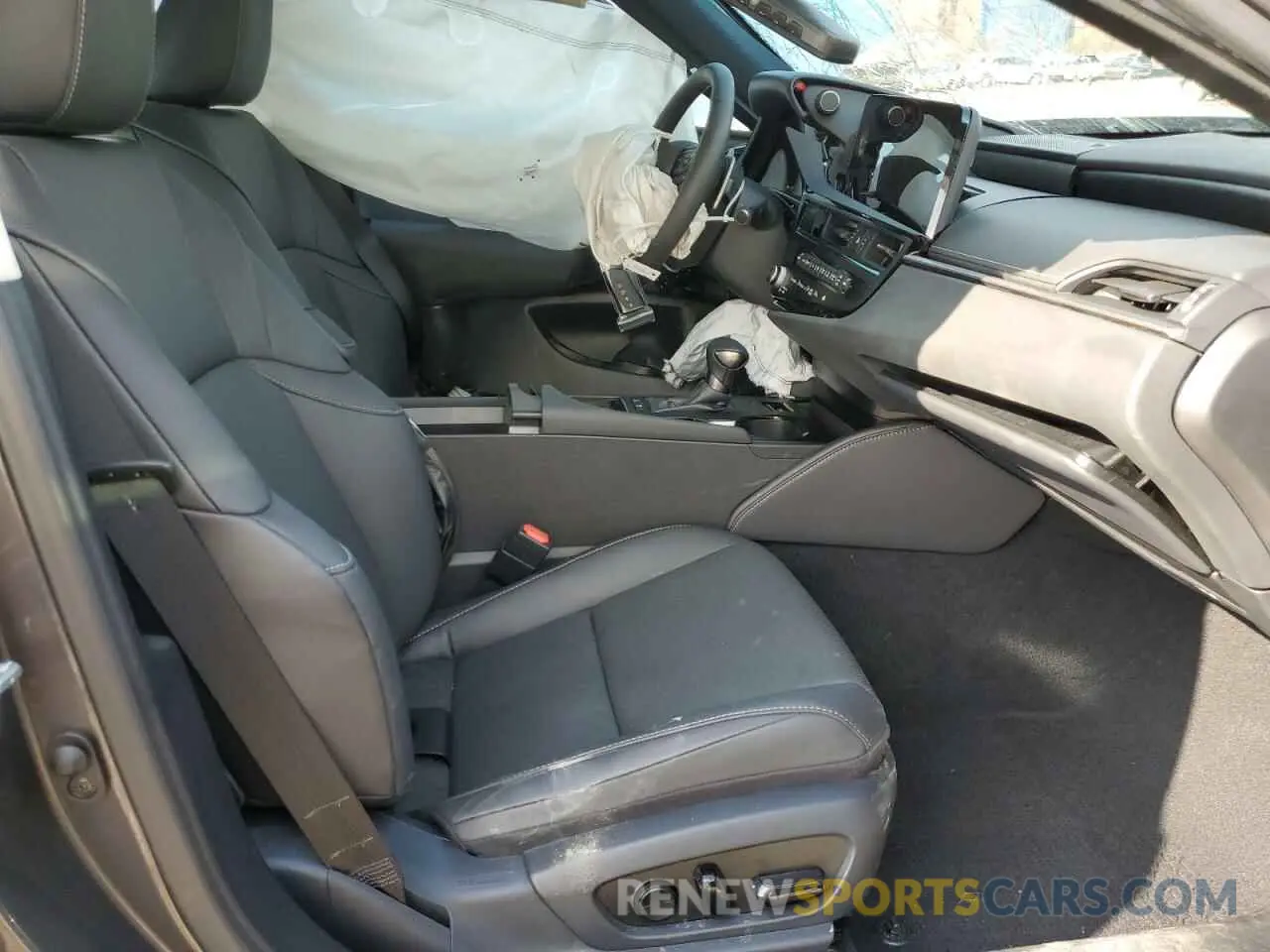 7 Photograph of a damaged car 58ADA1C17SU054484 LEXUS ES300 2025