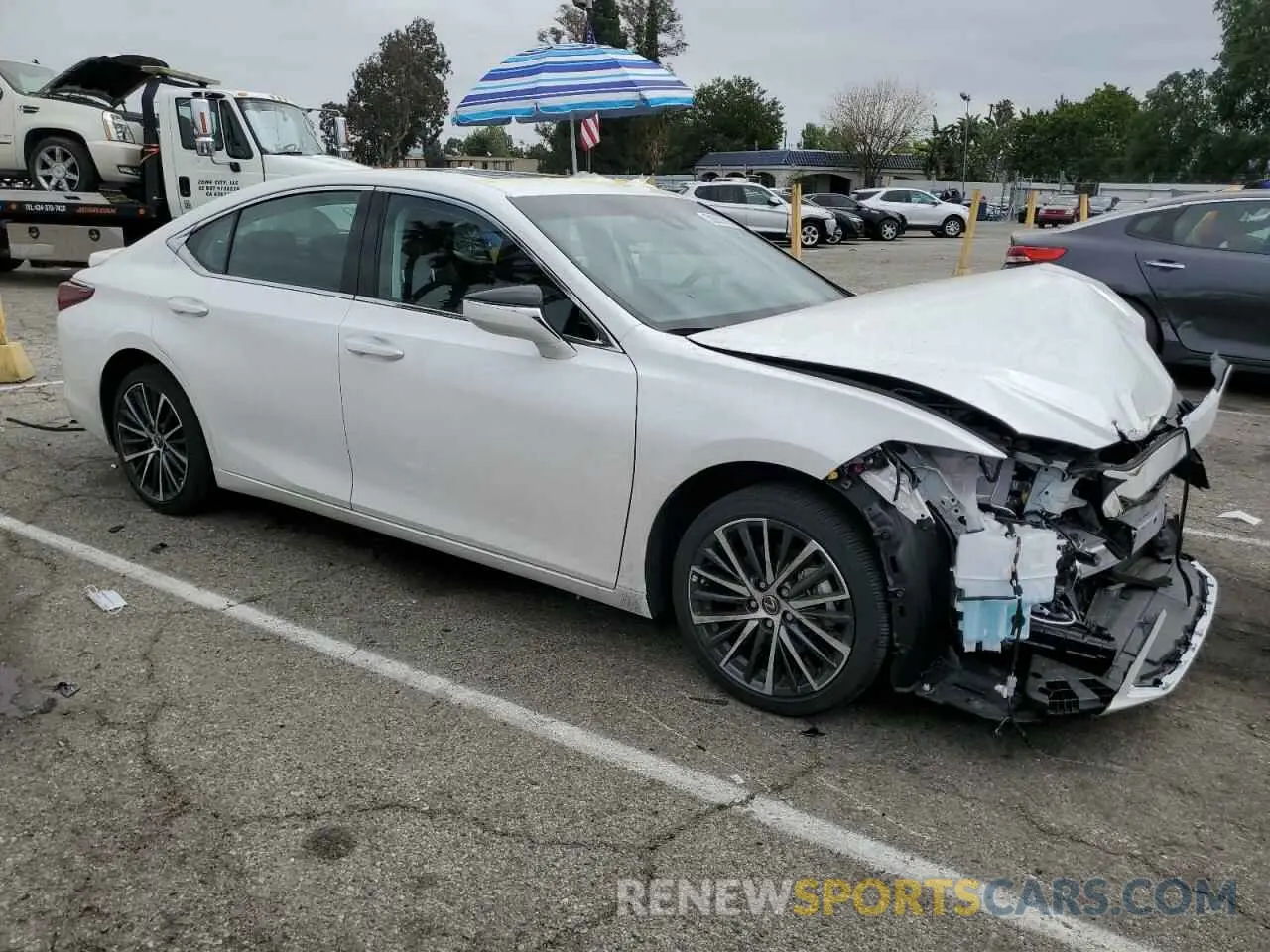 4 Фотография поврежденного автомобиля 58ADA1C17SU058938 LEXUS ES300 2025