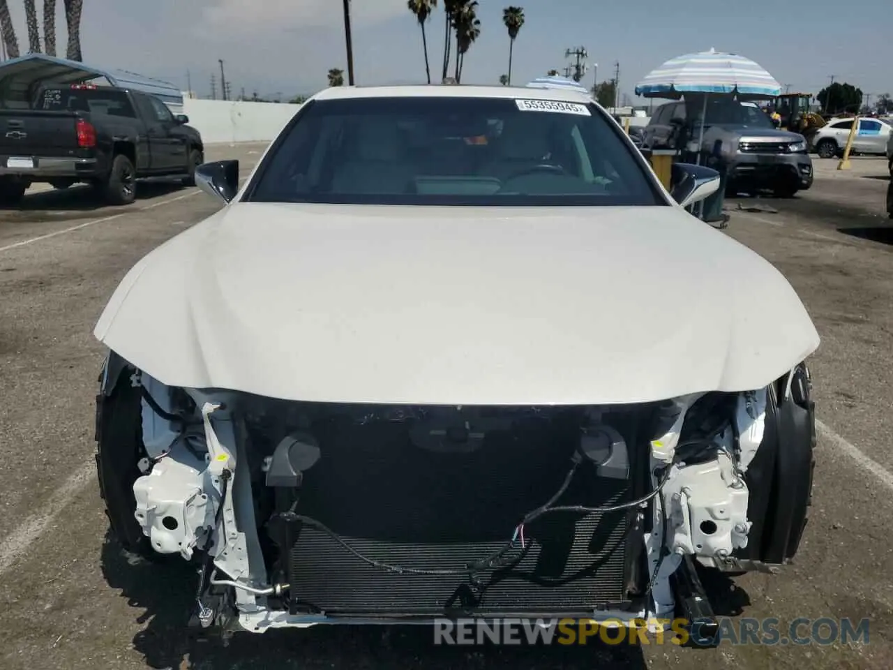 5 Photograph of a damaged car 58ADA1C18SU060066 LEXUS ES300 2025